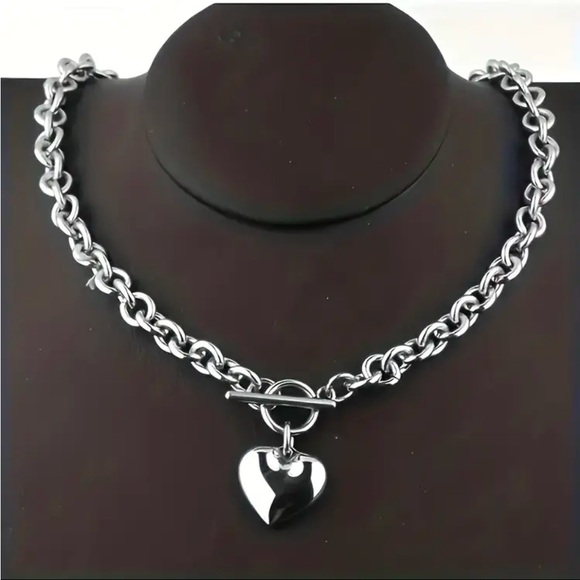 Silver Chunky Heart Link Necklace - Picture 6 of 7